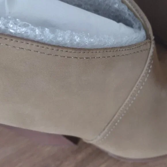 Vince Camuto Tan Ankle Booties - Picture 7 of 9